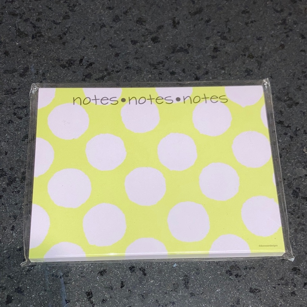 DD NOTES NOTES NOTES yellow and lavender 50 sheet note pad